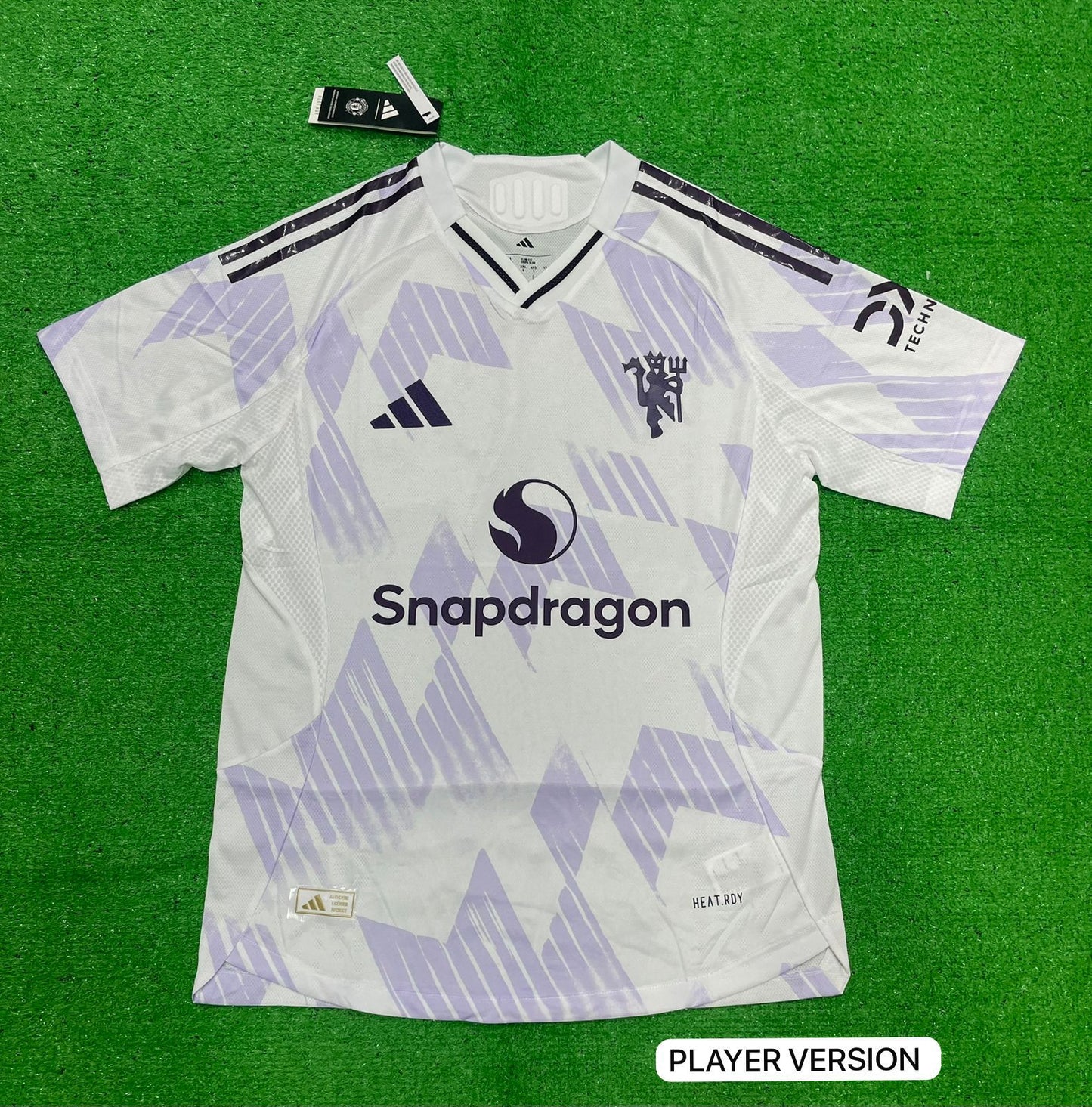 Manchester United Away Jersey 25/26 – Player Version